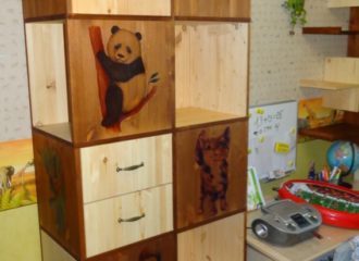 Детский шкаф из дерева с УФ печатью
